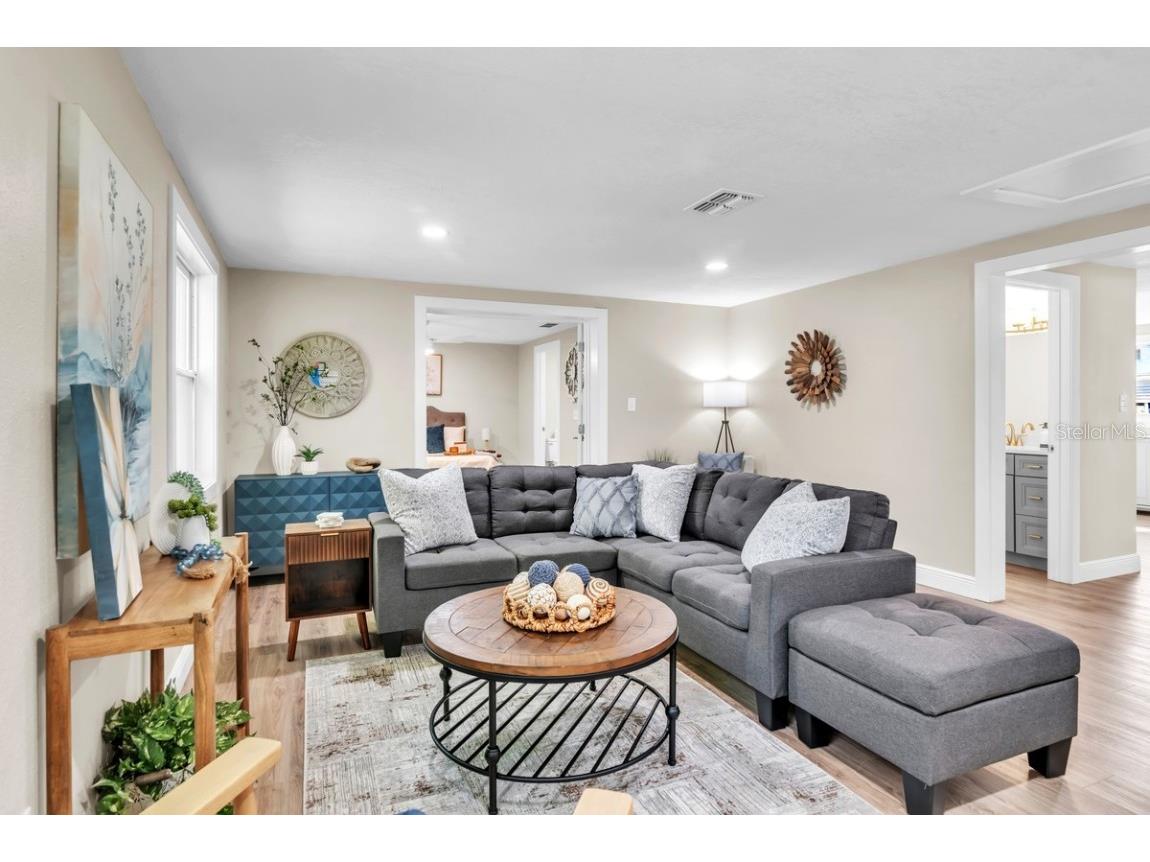 11416 Pine Forest Drive New Port Richey FL 34654 TB8343120 image4