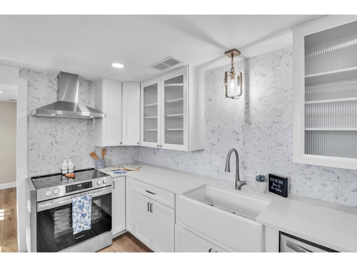 11416 Pine Forest Drive New Port Richey FL 34654 TB8343120 image9