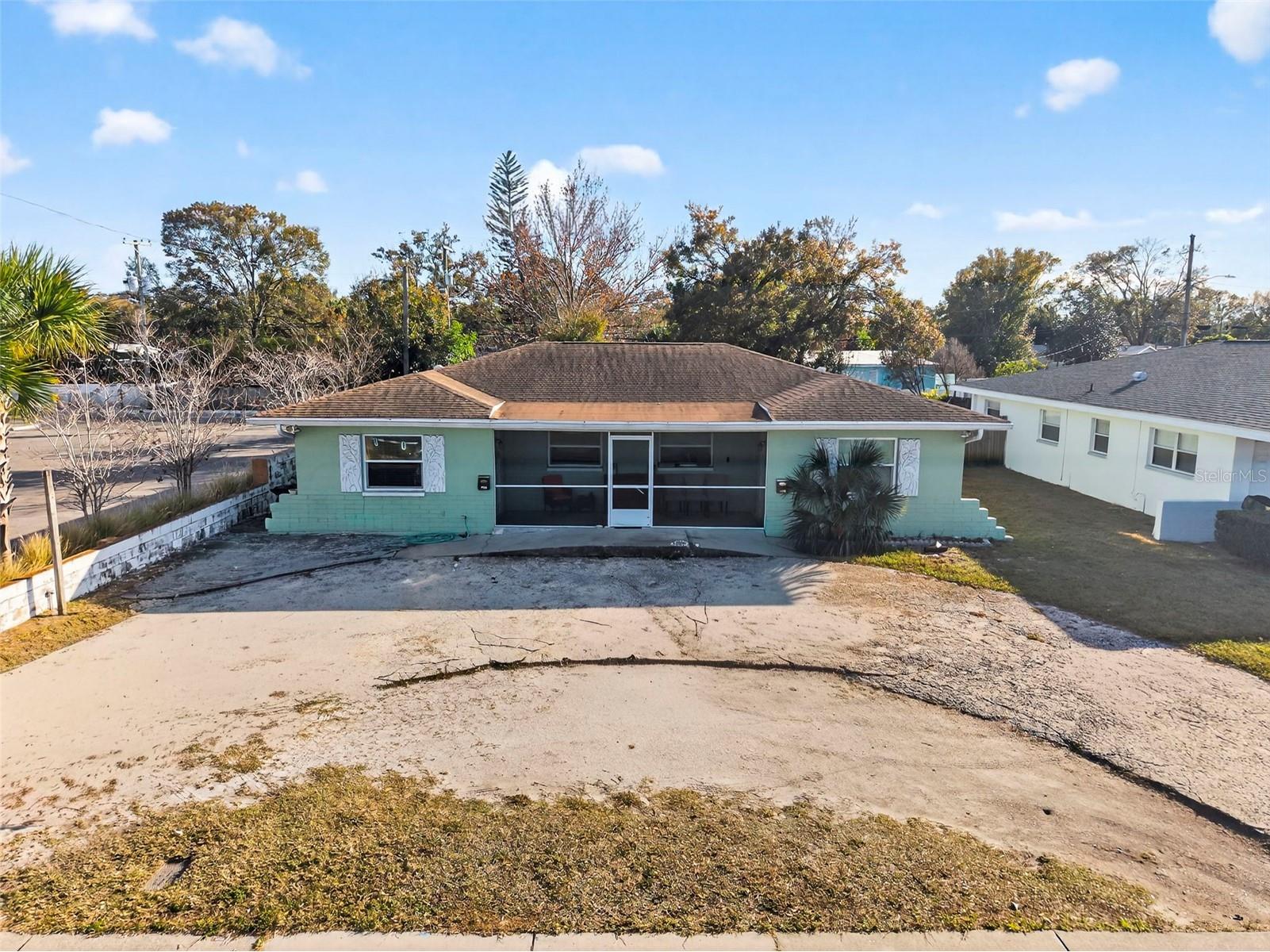 1142 62nd Avenue N Saint Petersburg FL 33702 TB8470603 image1