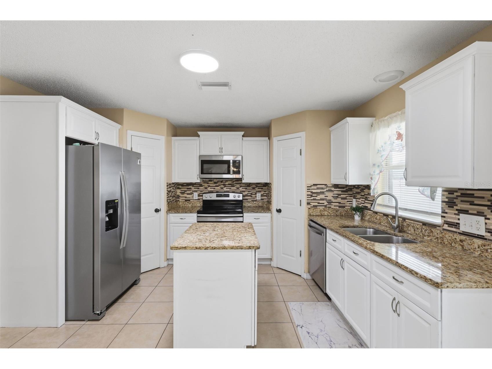 1142 Normandy Drive Kissimmee FL 34759 O6394701 image7