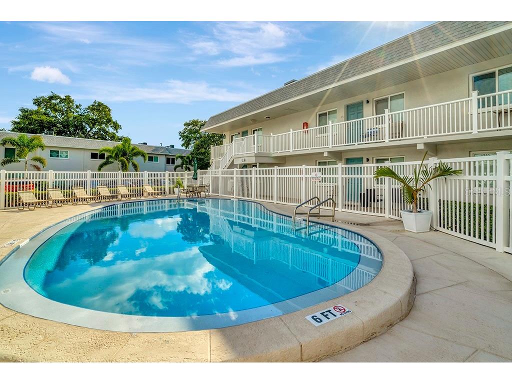 1142 Sunset Point Road #3 Clearwater FL 33755 T3501490 image1