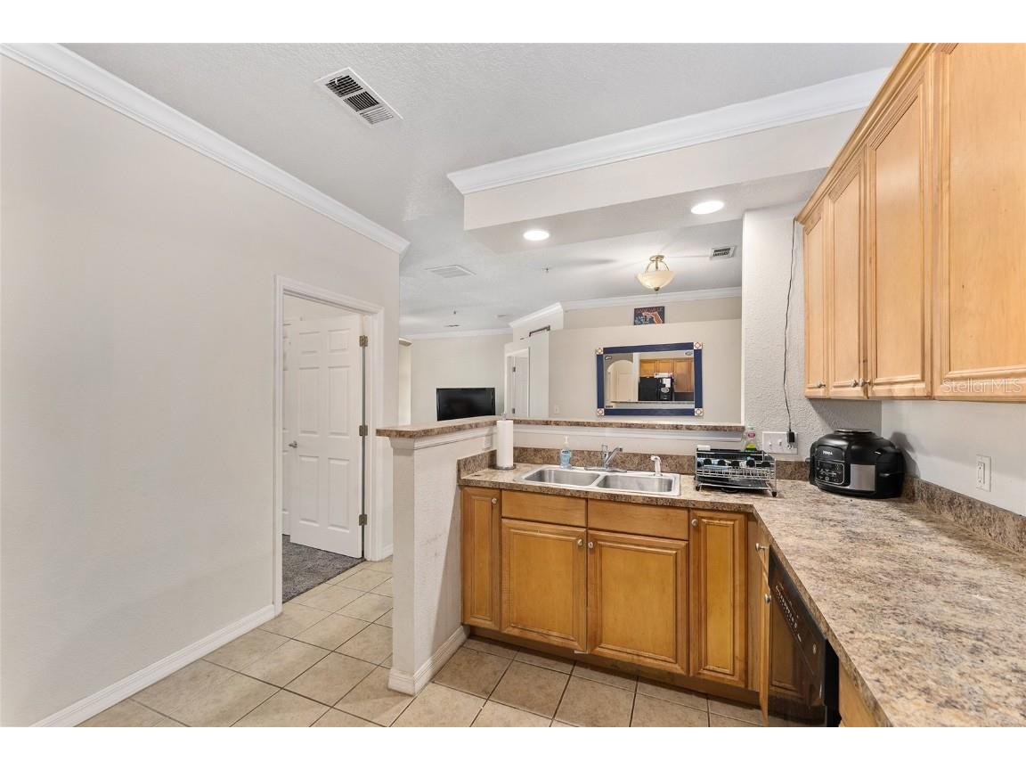 1142 SW 9th Road #103 Gainesville FL 32601 GC535186 image10