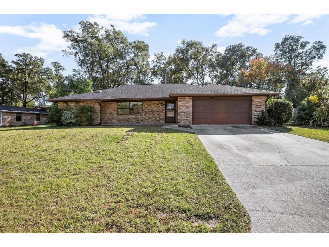 1142 Valley View Lane Deland FL 32720 V4945880 image1