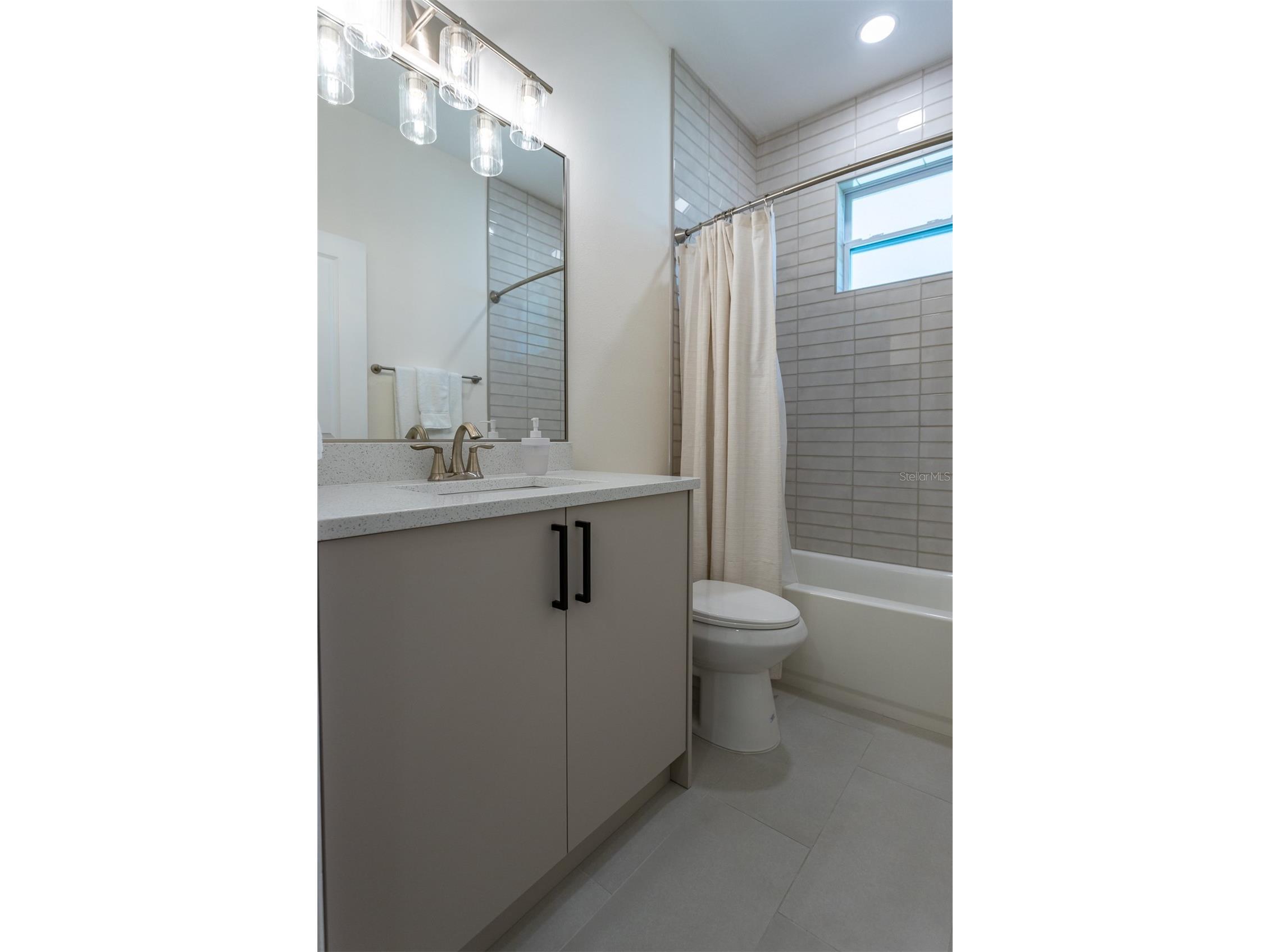 11421 & 11423 Weldon Street Seffner FL 33584 TB8508064 image14