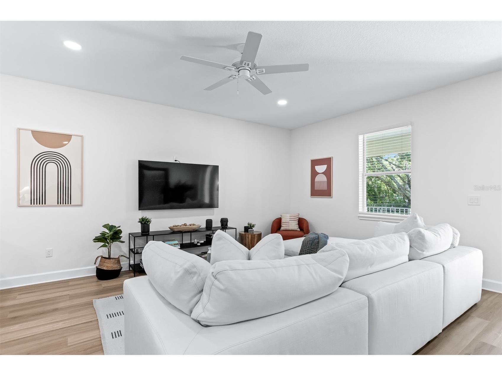 11421 & 11423 Weldon Street Seffner FL 33584 TB8508064 image19