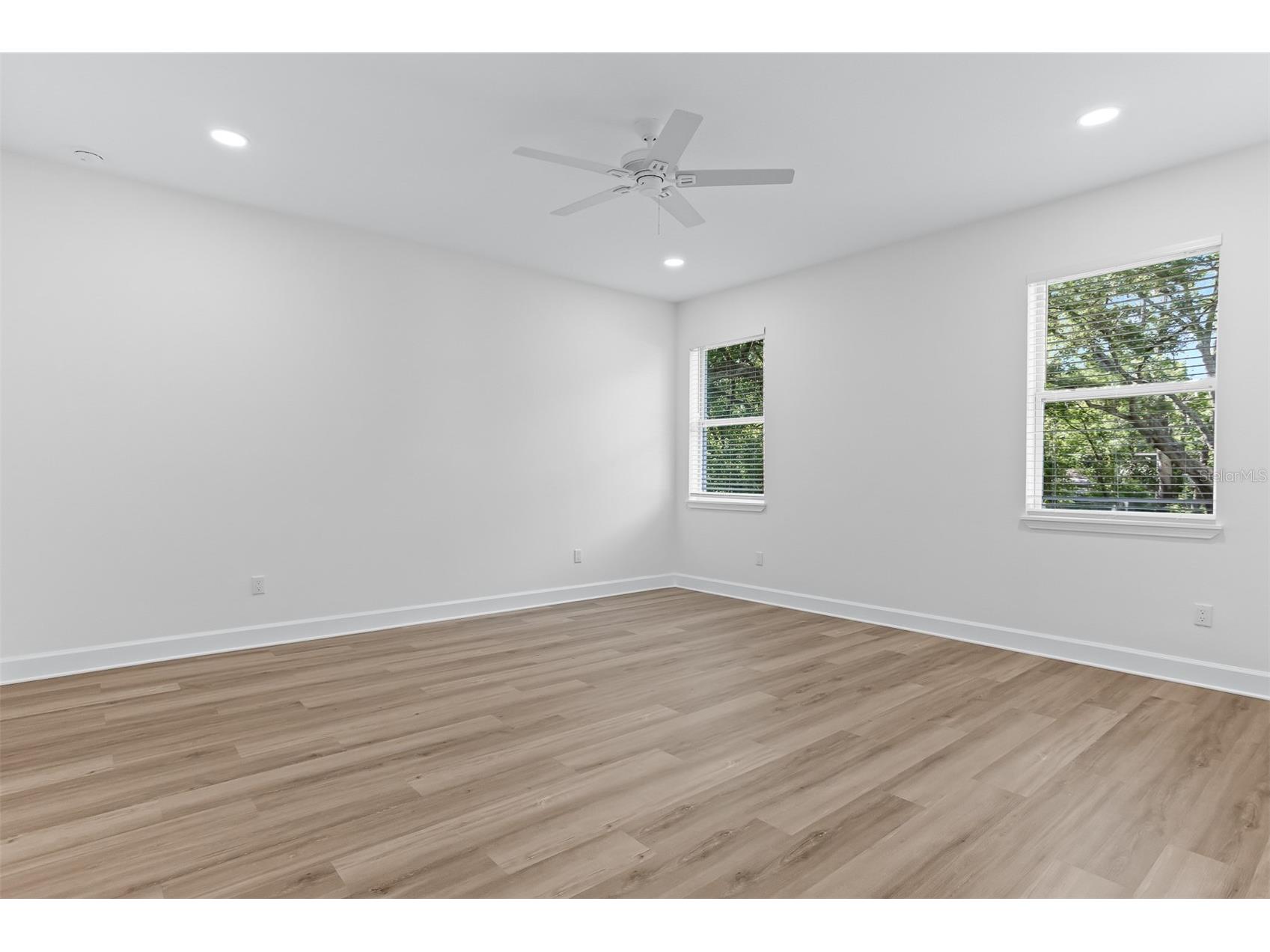 11421 & 11423 Weldon Street Seffner FL 33584 TB8508064 image45