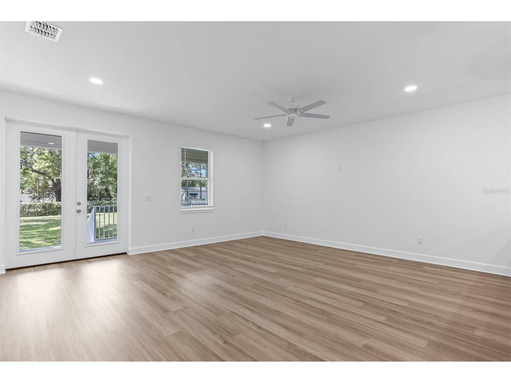 11421 & 11423 Weldon Street Seffner FL 33584 TB8508064 image46