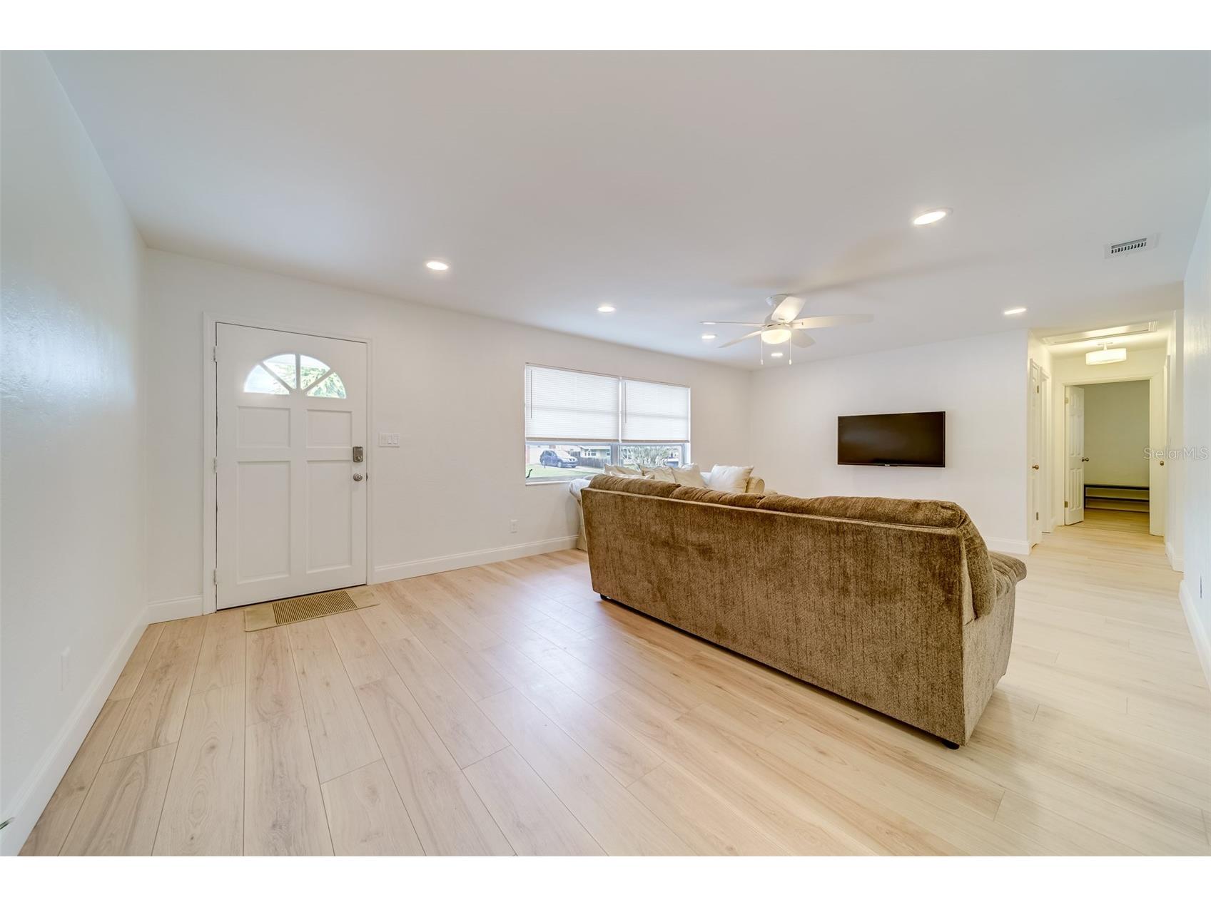 11424 79th Avenue Seminole FL 33772 TB8484639 image2