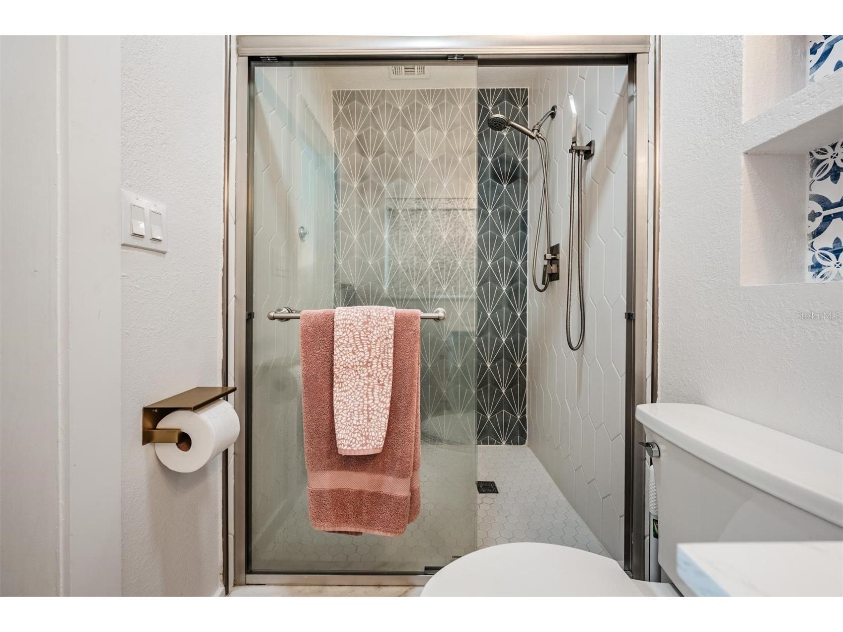 11425 5th Street E Treasure Island FL 33706 TB8488212 image17