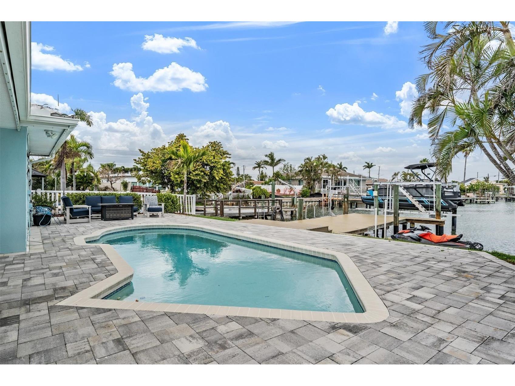 11425 5th Street E Treasure Island FL 33706 TB8488212 image34