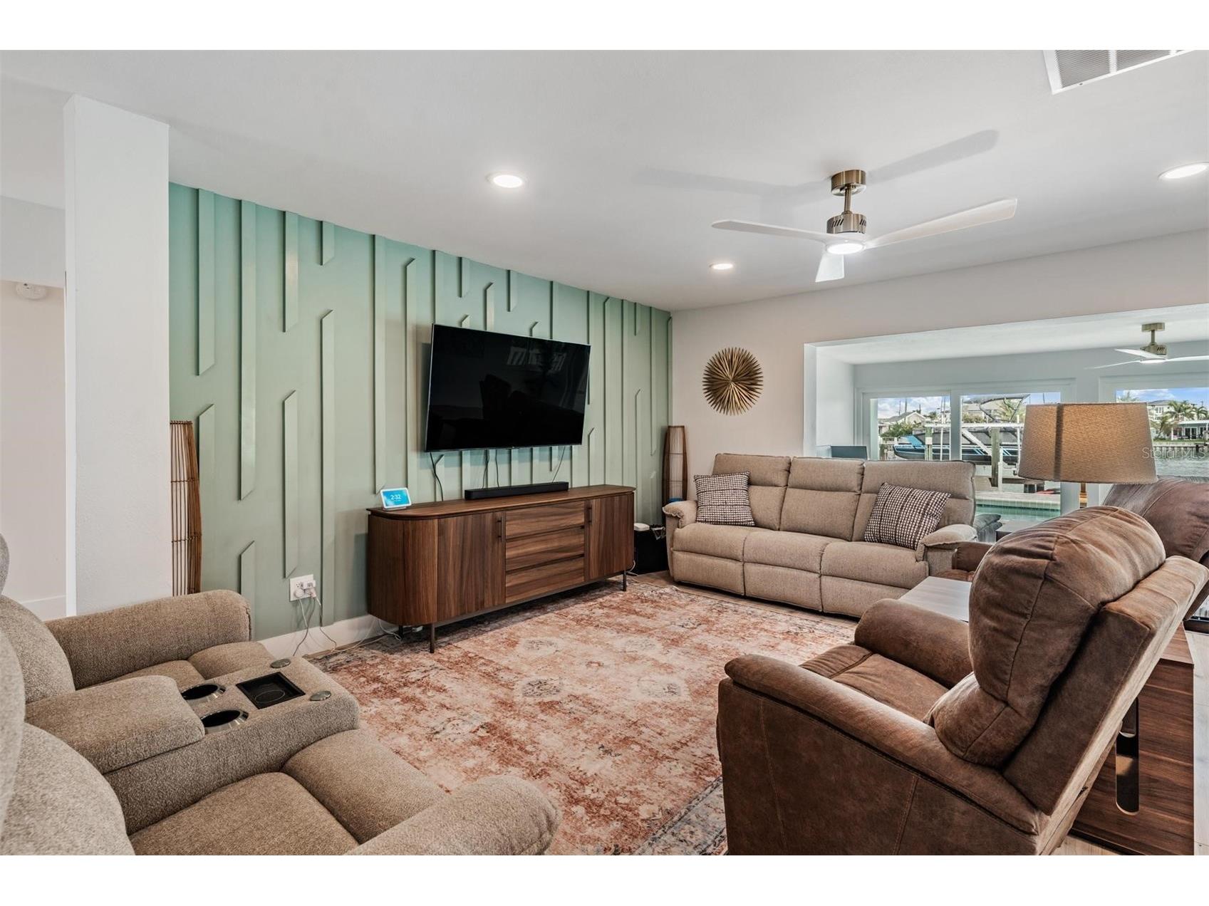 11425 5th Street E Treasure Island FL 33706 TB8488212 image9