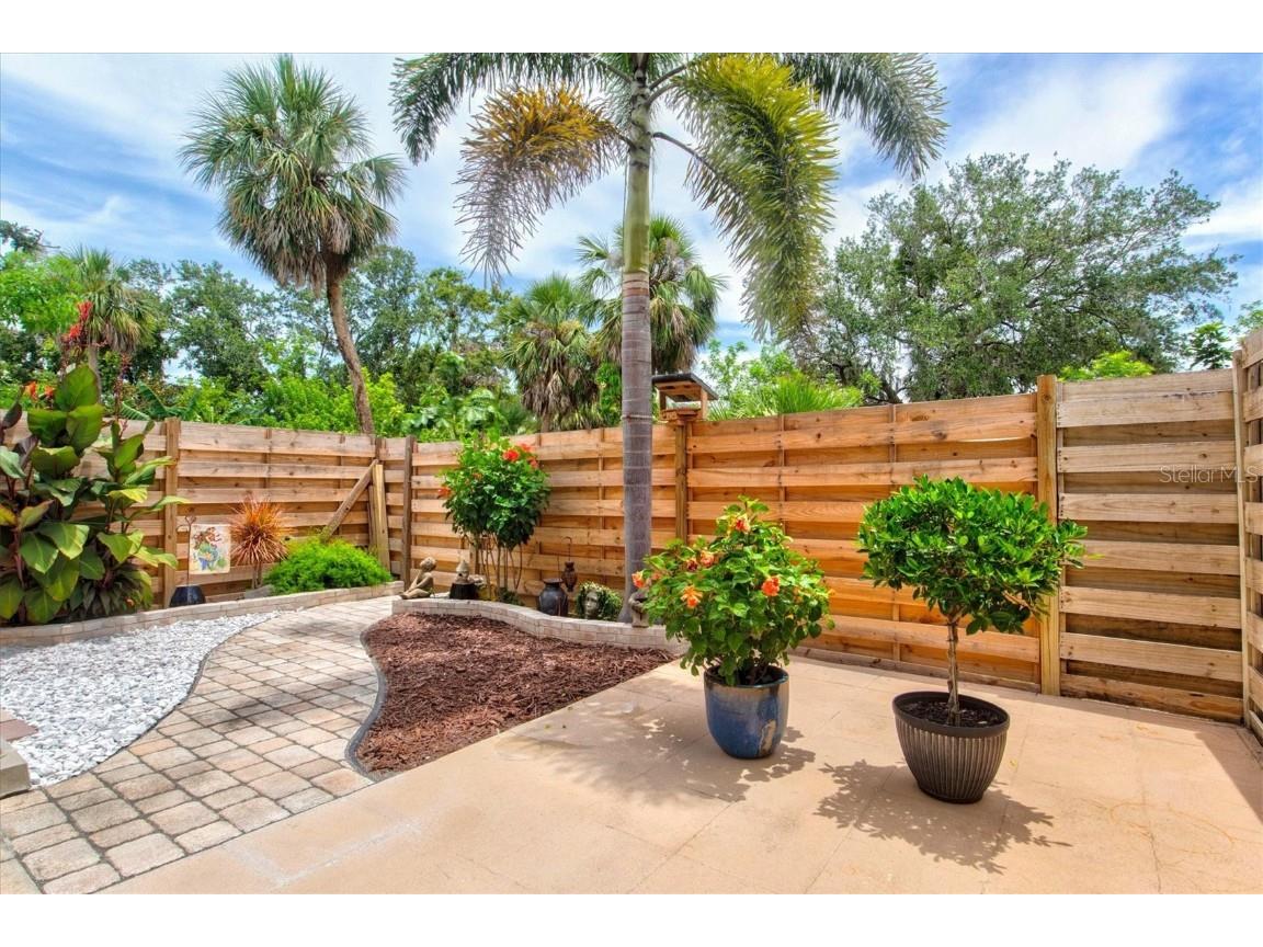 1143 Longfellow Road Sarasota FL 34243 A4659541 image4