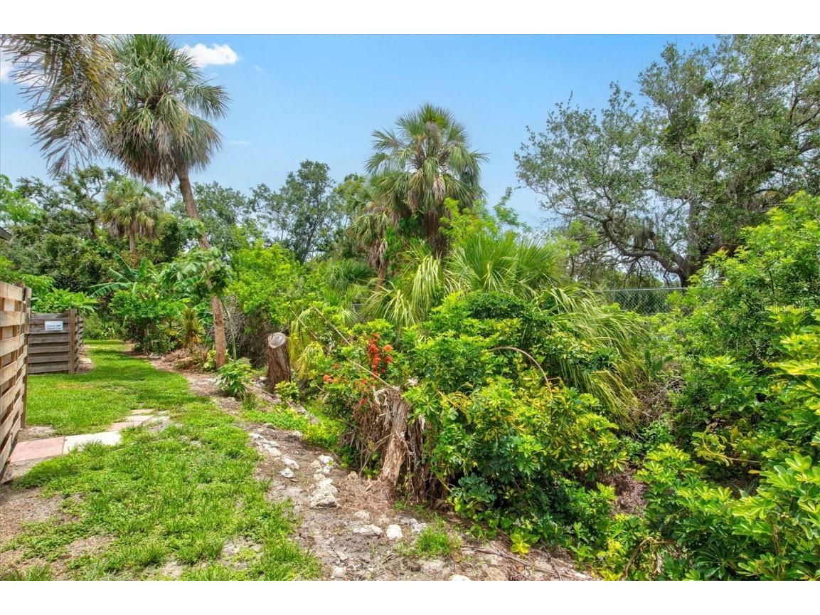 1143 Longfellow Road Sarasota FL 34243 A4659541 image45