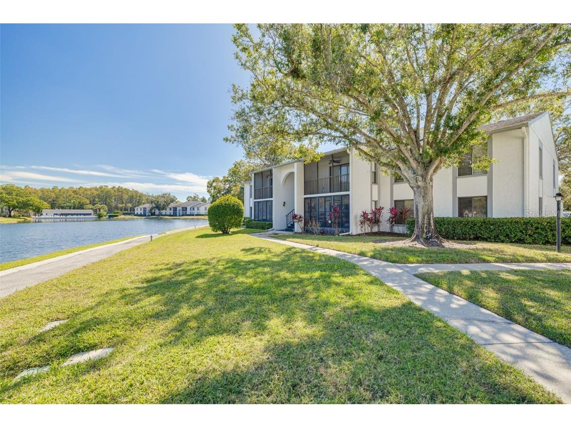 1143 Pine Ridge Circle W #C1 Tarpon Springs FL 34688 TB8440928 image1