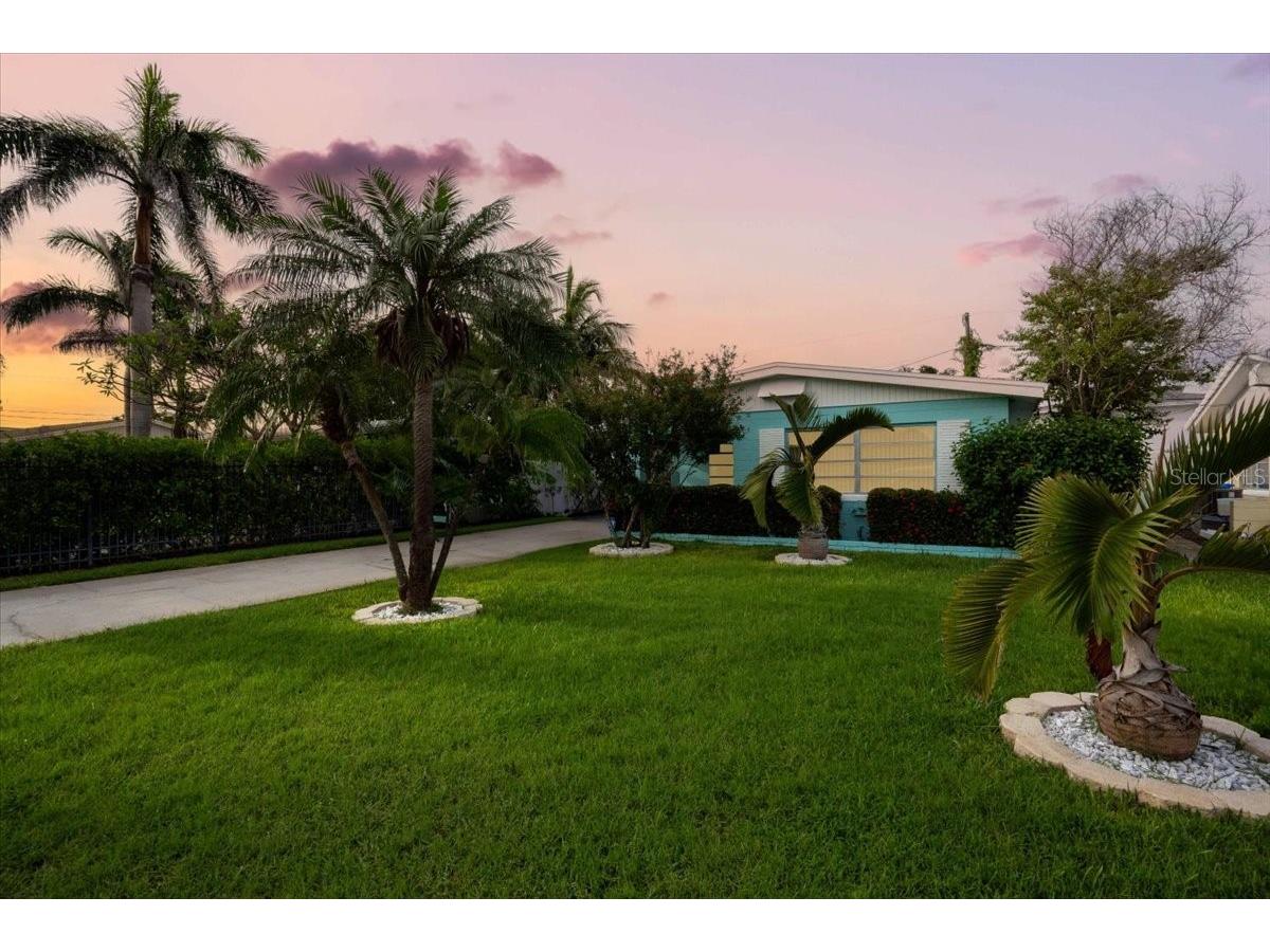 11435 2nd Street E Treasure Island FL 33706 TB8337129 image2