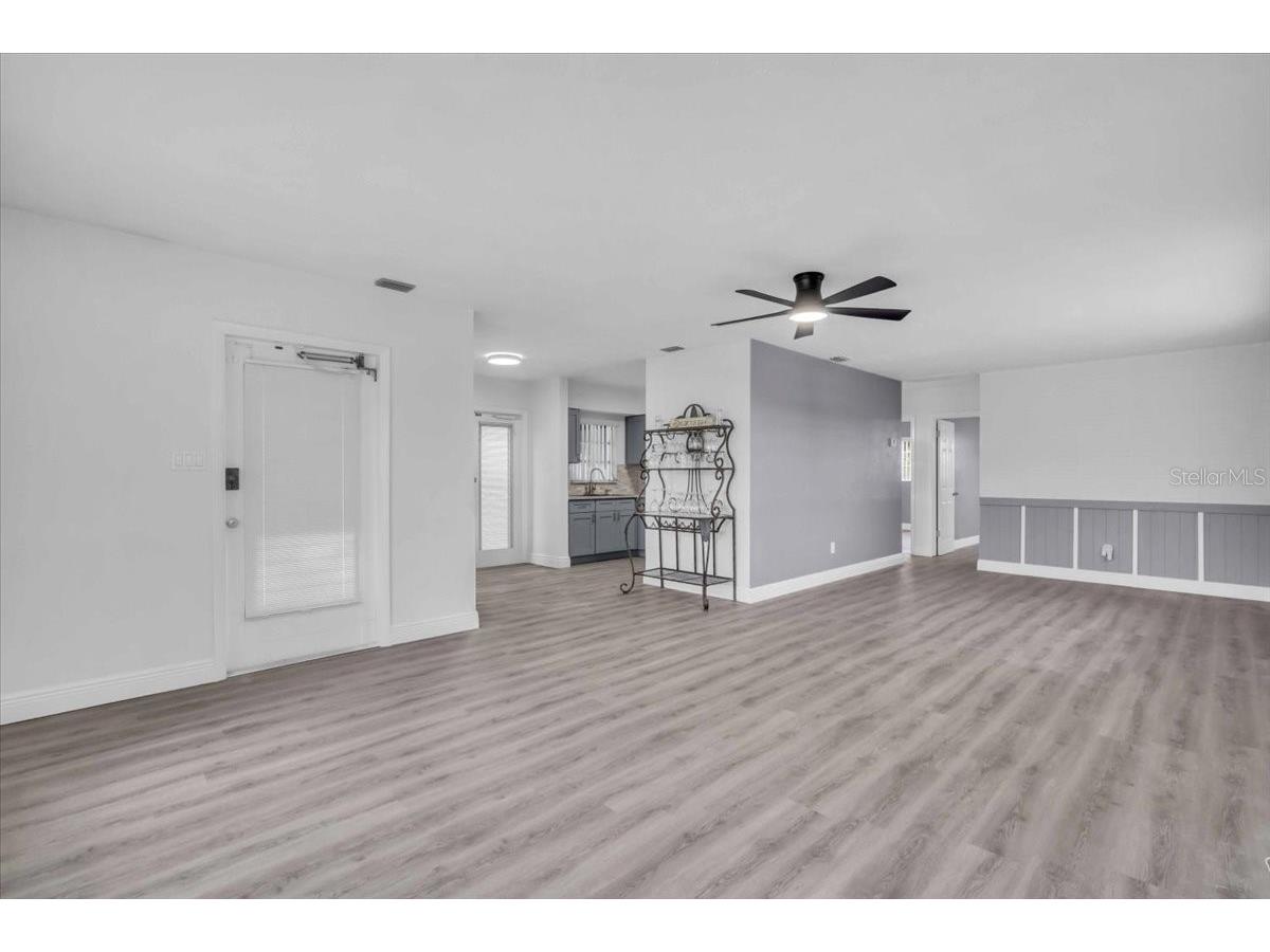 11435 2nd Street E Treasure Island FL 33706 TB8337129 image6