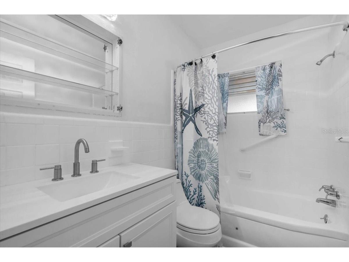 11435 2nd Street E Treasure Island FL 33706 TB8337129 image8