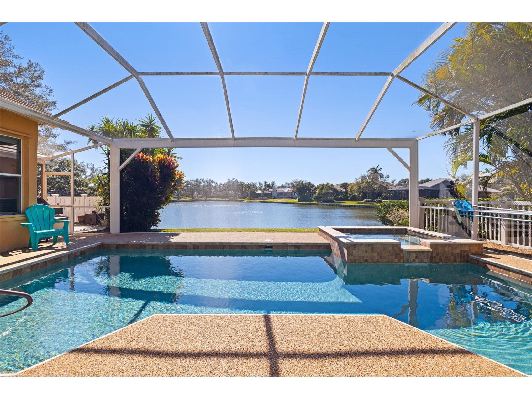 1144 Darlington Oak Drive NE Saint Petersburg FL 33703 TB8456702 image1