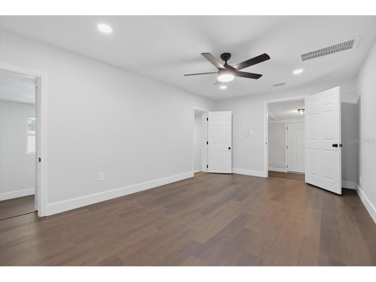 1144 New York Avenue Dunedin FL 34698 TB8485495 image10