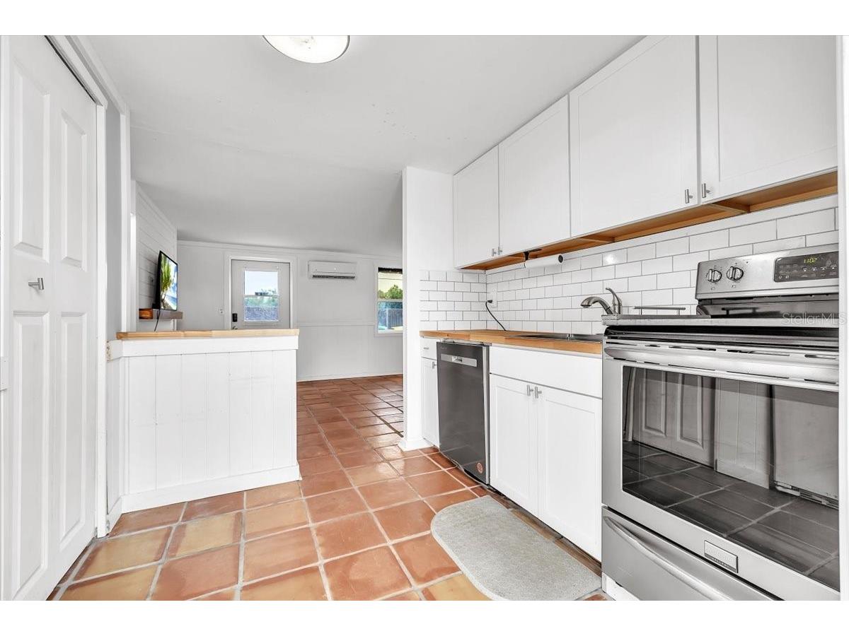1144 Pine Street Englewood FL 34223 C7528330 image10