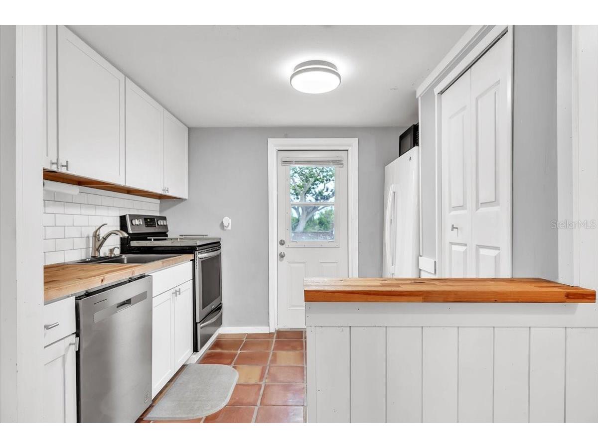 1144 Pine Street Englewood FL 34223 C7528330 image8