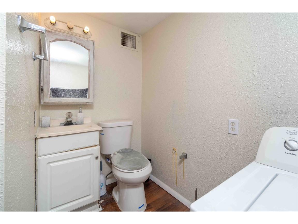 1144 and 1142 7th Street NW Largo FL 33770 TB8400301 image21