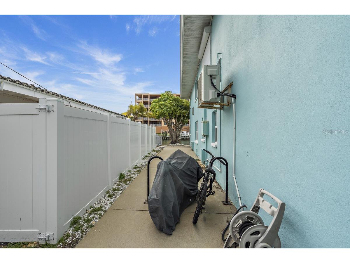 11440 1st Street E #1 Treasure Island FL 33706 A4686853 image7