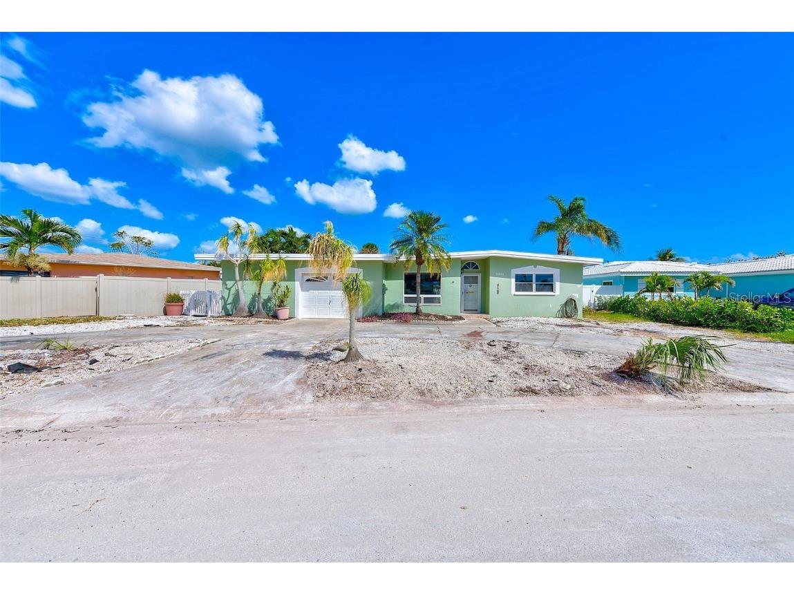 11445 5th Street E Treasure Island FL 33706 - BOCA CIEGA BAY TB8309601 image1