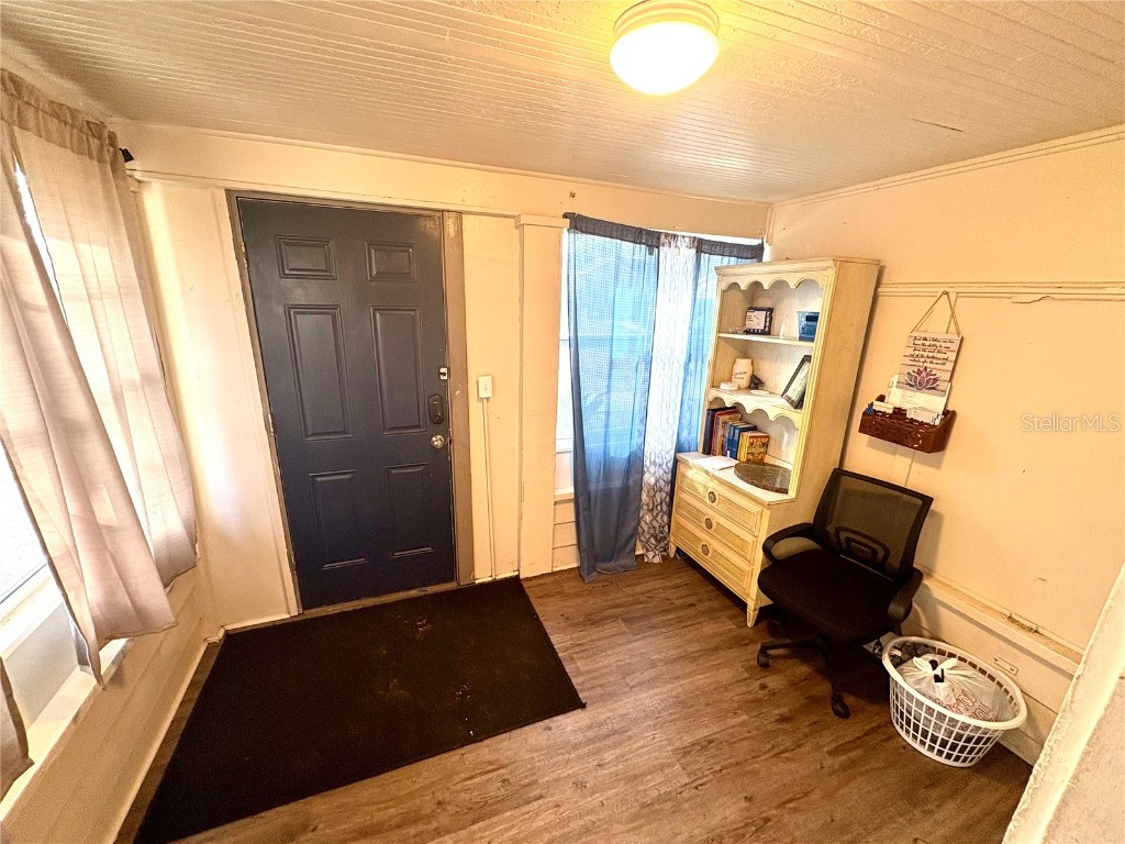 1145 16th Avenue S #B Saint Petersburg FL 33705 W7881337 image3