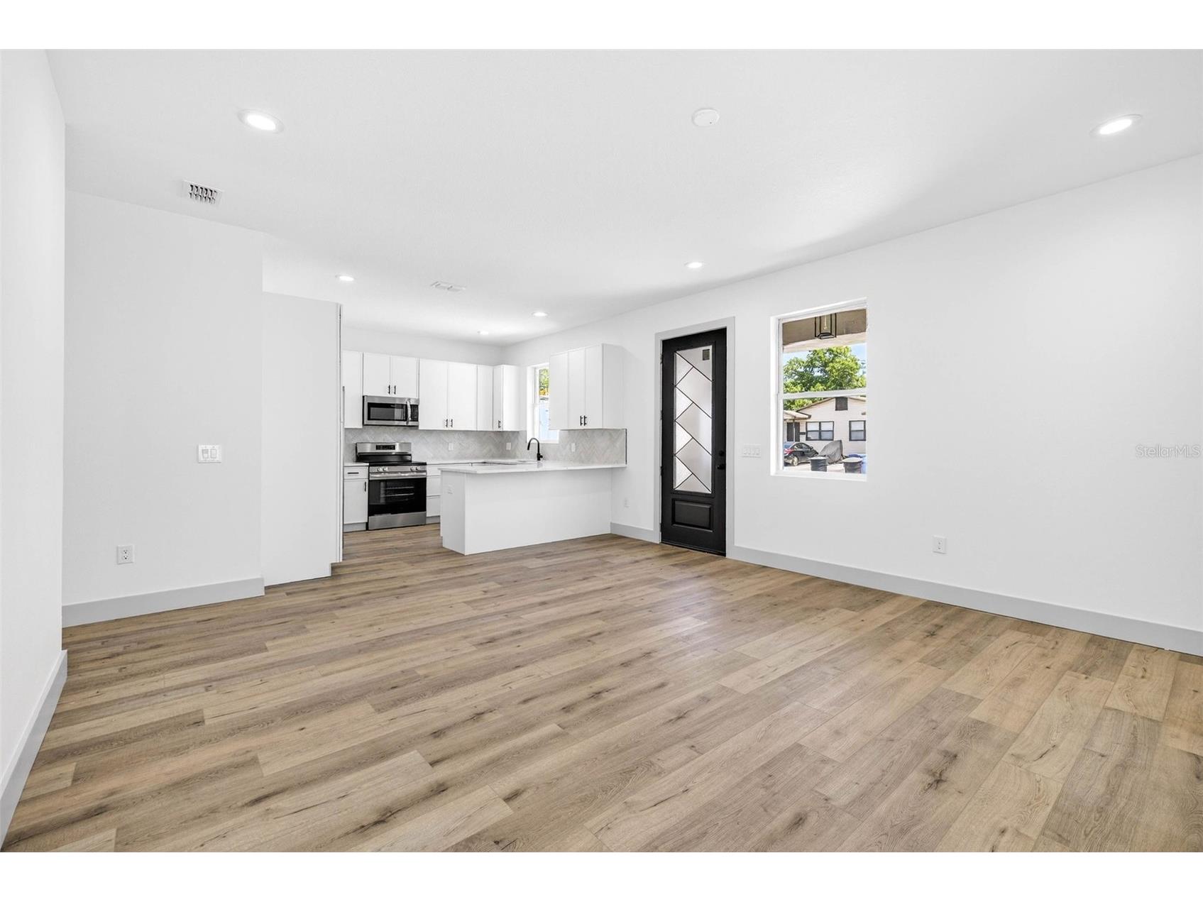 1145 29th Street S Saint Petersburg FL 33712 TB8488456 image9