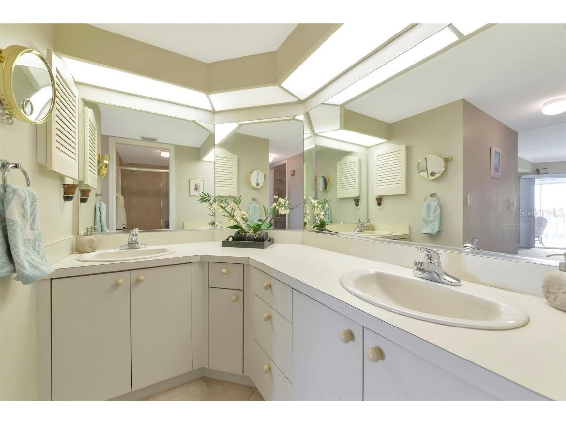 1145 Edgewater Circle #1145 Bradenton FL 34209 - PALMA SOLA BAY A4667558 image35