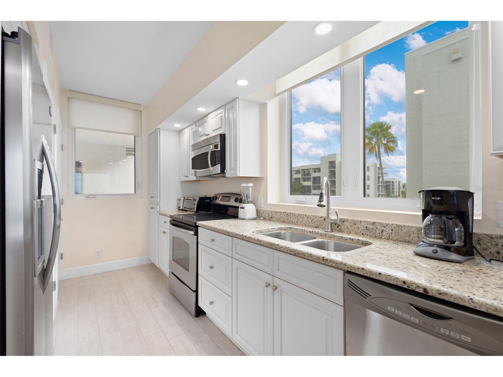 1145 Gulf Of Mexico Drive #401 Longboat Key FL 34228 - GULF OF MEXICO A4678330 image15