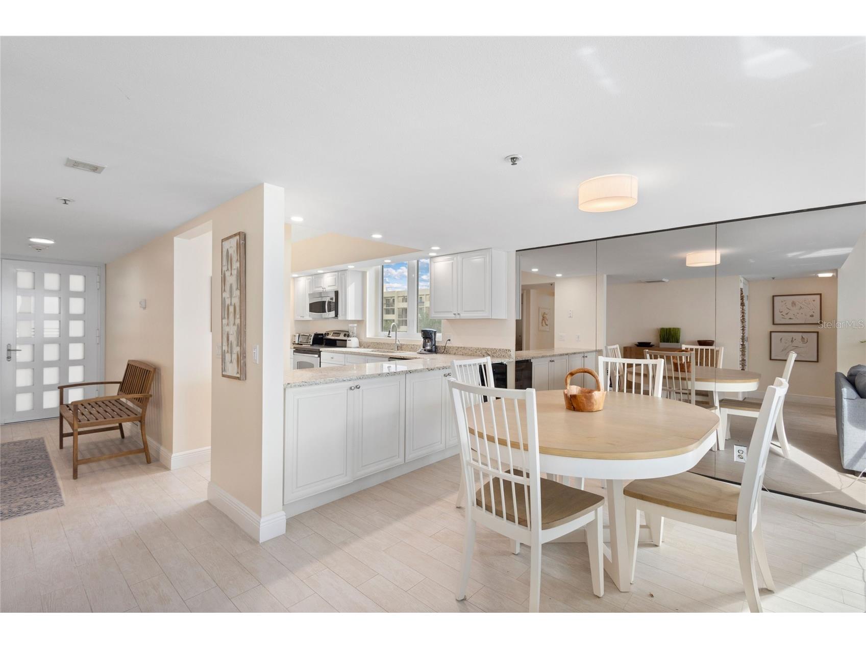 1145 Gulf Of Mexico Drive #401 Longboat Key FL 34228 - GULF OF MEXICO A4678330 image17