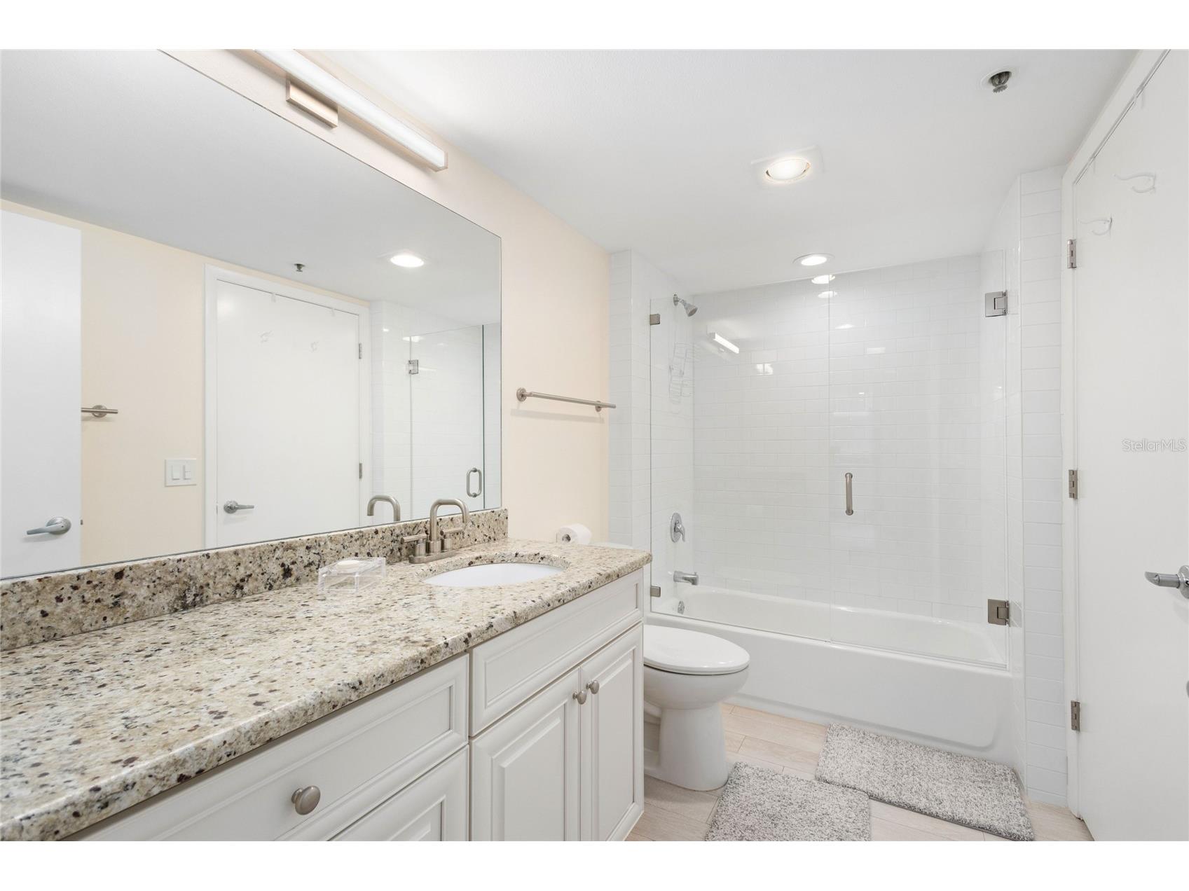 1145 Gulf Of Mexico Drive #401 Longboat Key FL 34228 - GULF OF MEXICO A4678330 image26