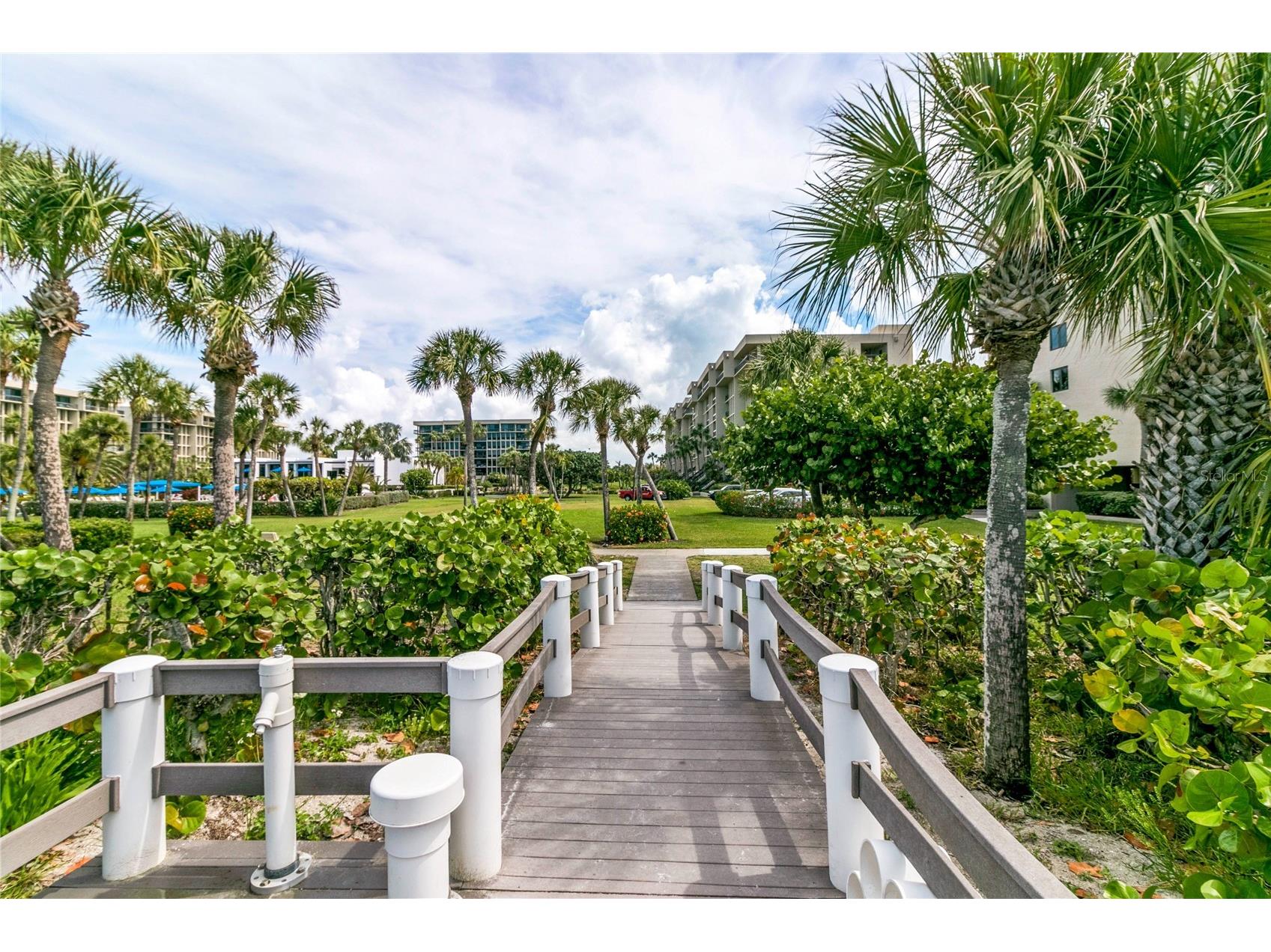 1145 Gulf Of Mexico Drive #401 Longboat Key FL 34228 - GULF OF MEXICO A4678330 image39