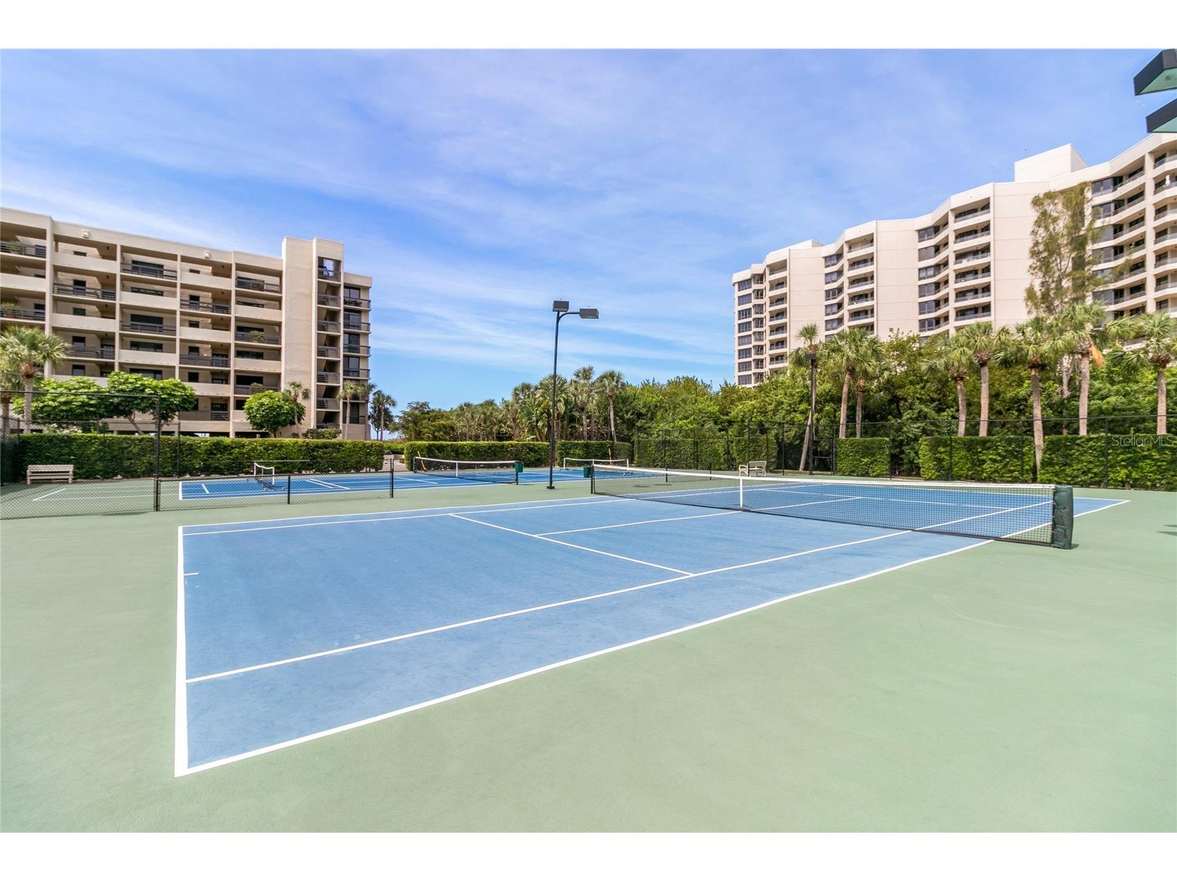 1145 Gulf Of Mexico Drive #401 Longboat Key FL 34228 - GULF OF MEXICO A4678330 image40