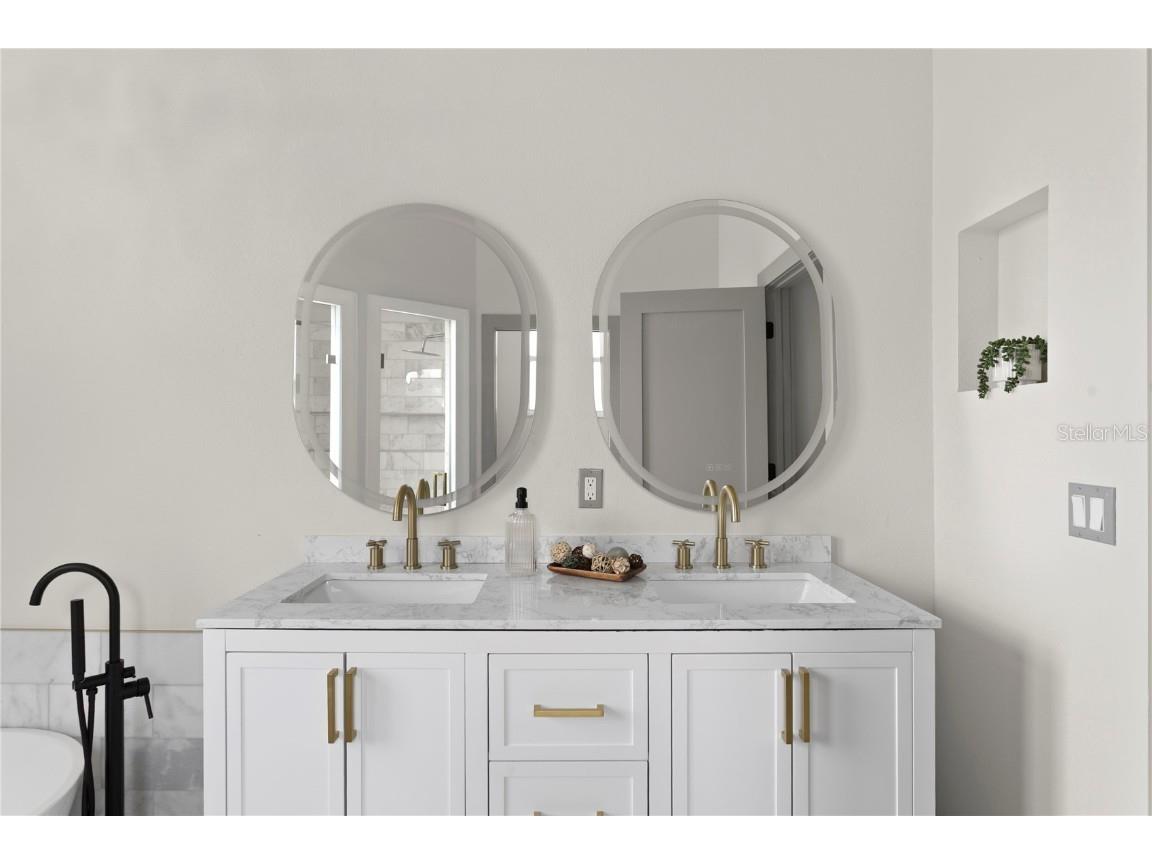 1145 Riveredge Drive Tarpon Springs FL 34689 TB8447855 image30