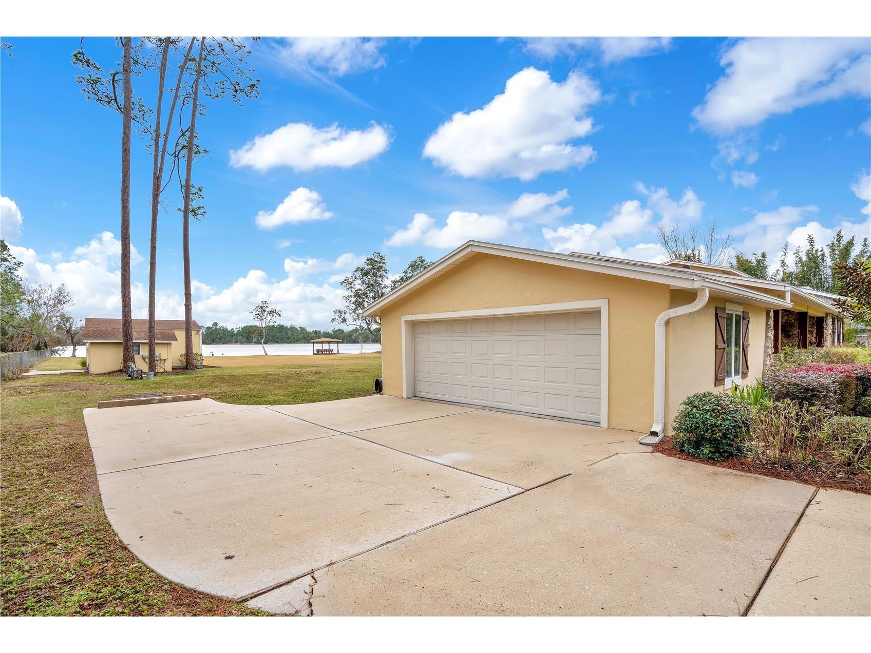 11450 Fangorn Road Orlando FL 32825 - LAKE KEHOE O6377245 image4