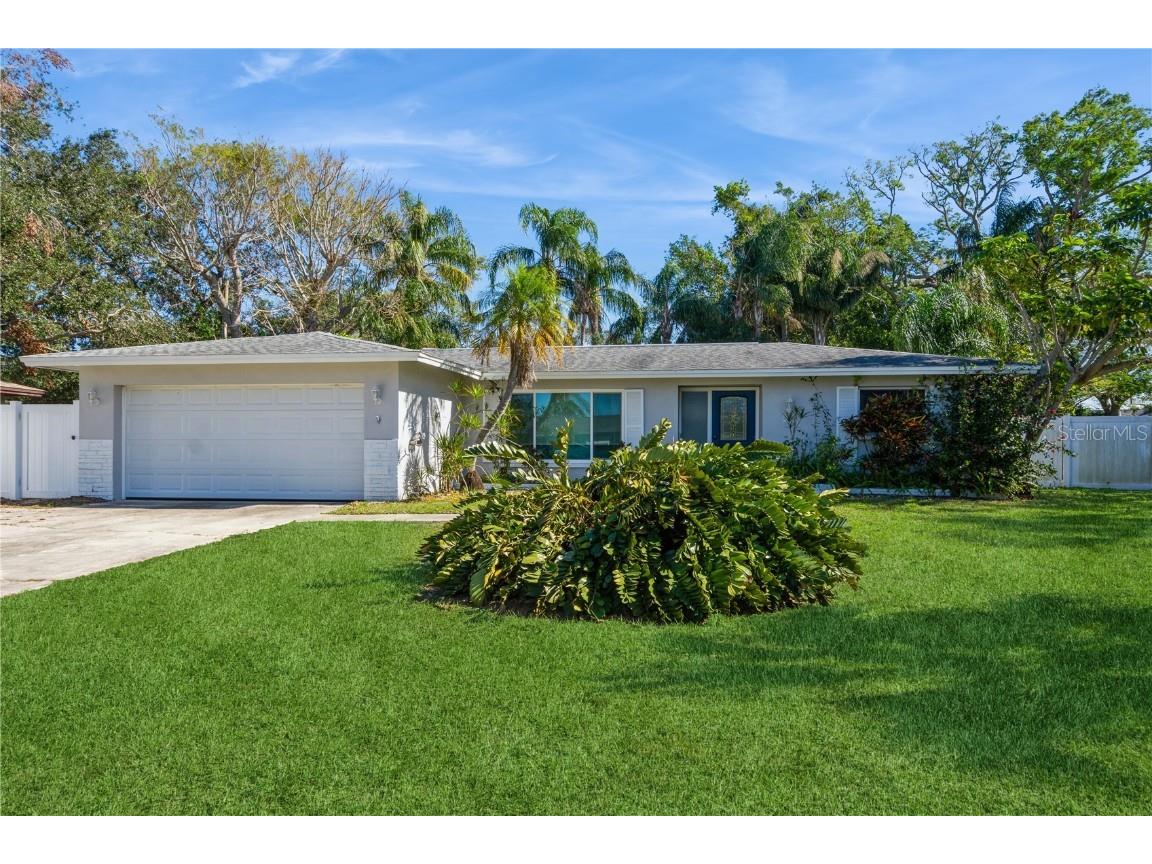 11453 Imperial Grove Drive E Largo FL 33774 TB8342787 image1