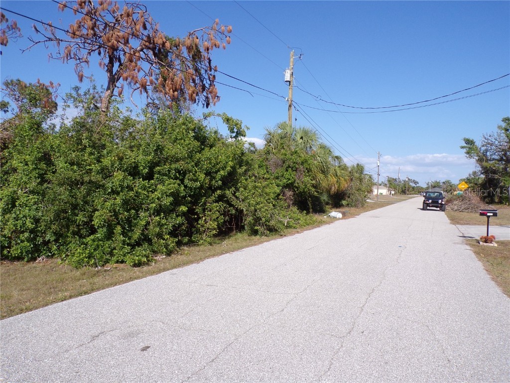 11456 Claggett Avenue Port Charlotte FL 33981 C7473189 image1