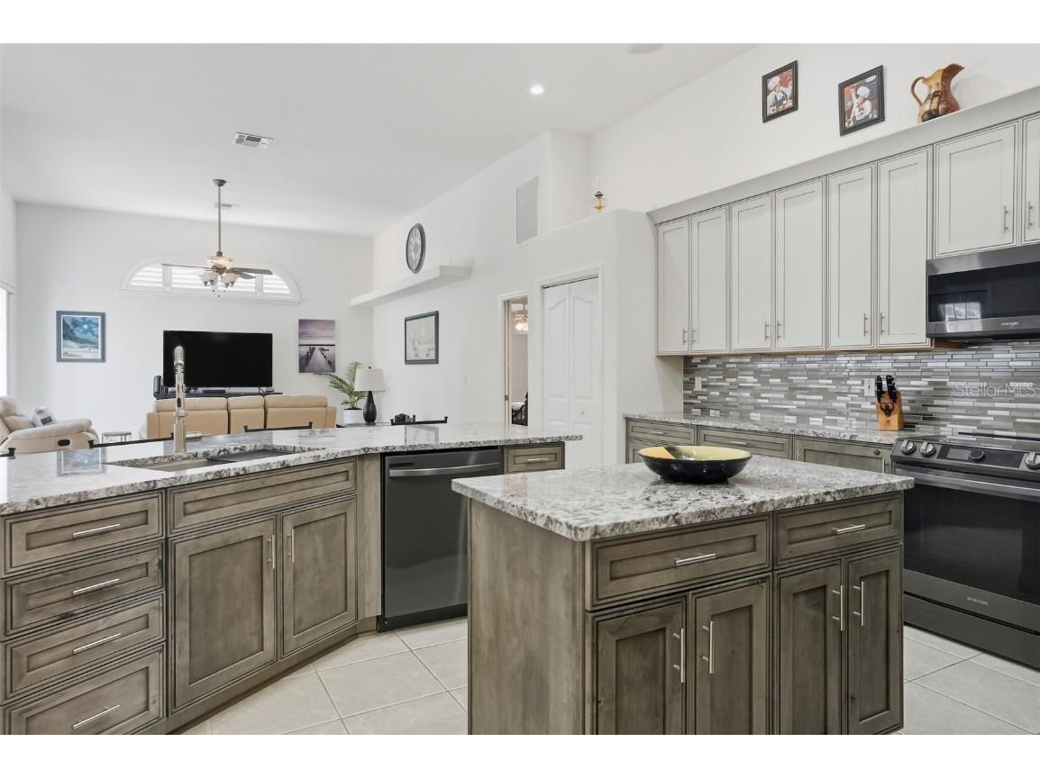 11457 Genter Drive Spring Hill FL 34609 W7879905 image13