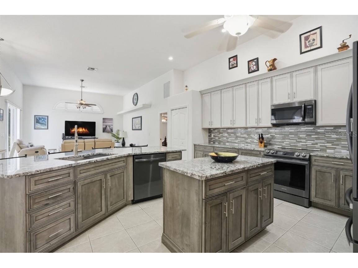 11457 Genter Drive Spring Hill FL 34609 W7879905 image19