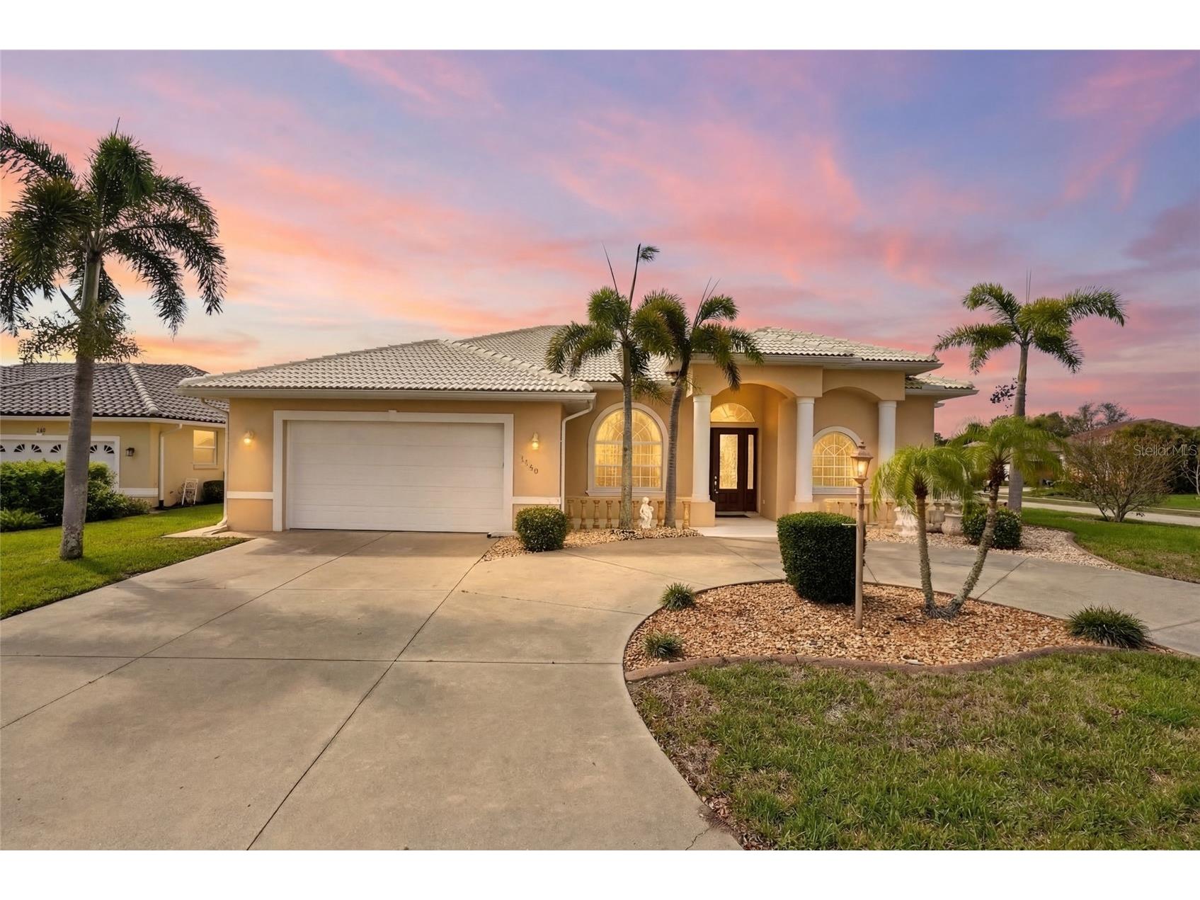 1146 Deardon Drive Venice FL 34292 A4686332 image1