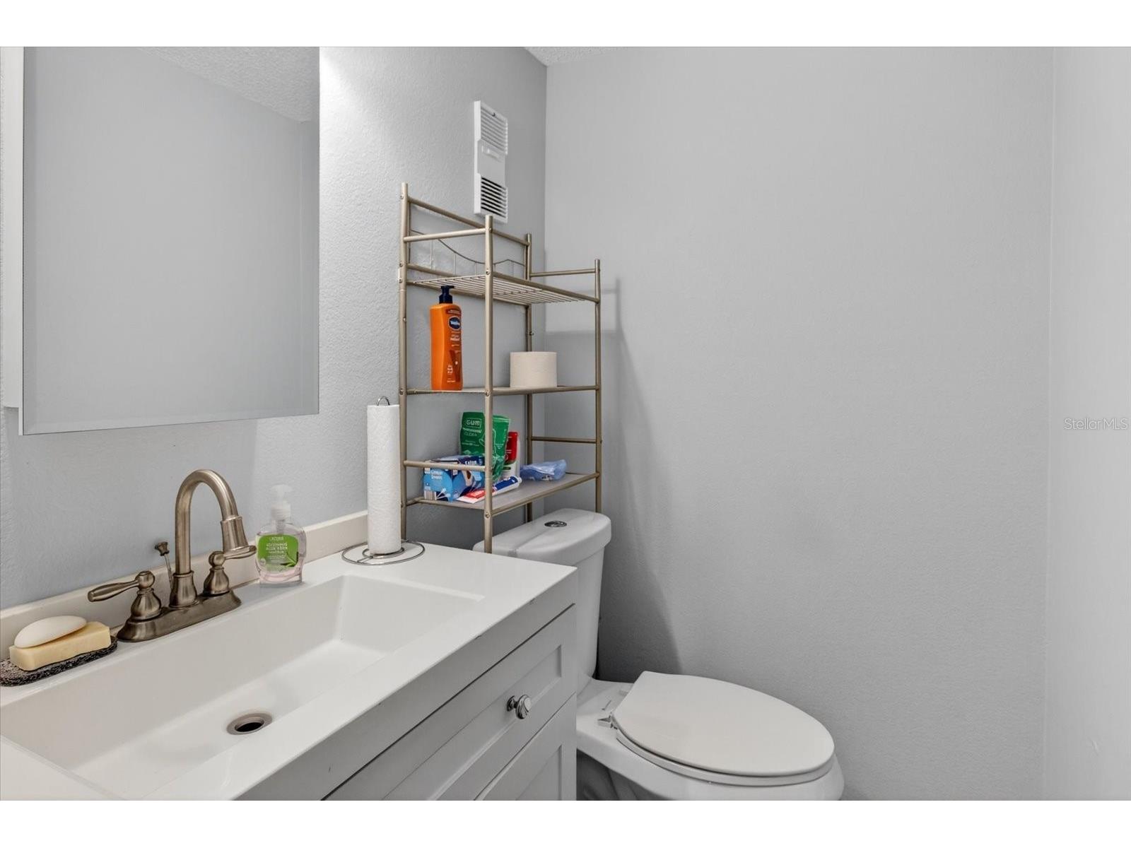 1146 King Arthur Court #110 Dunedin FL 34698 TB8447112 image64