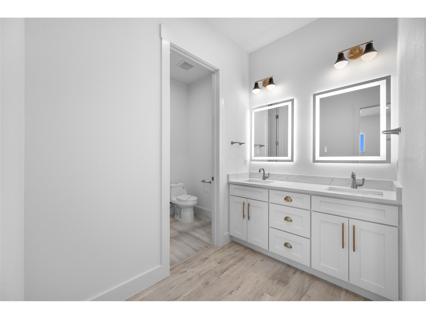 11460 7th Street E Treasure Island FL 33706 TB8514955 image34