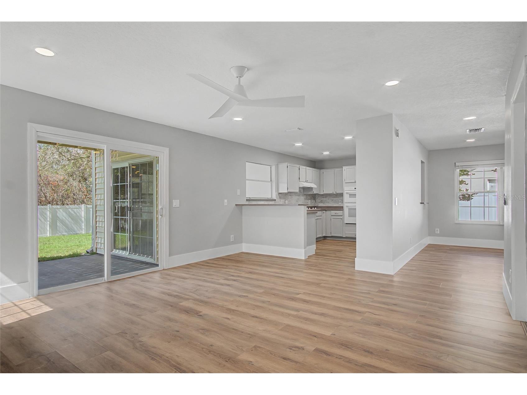 11462 Commercial Street Orlando FL 32836 O6384830 image10