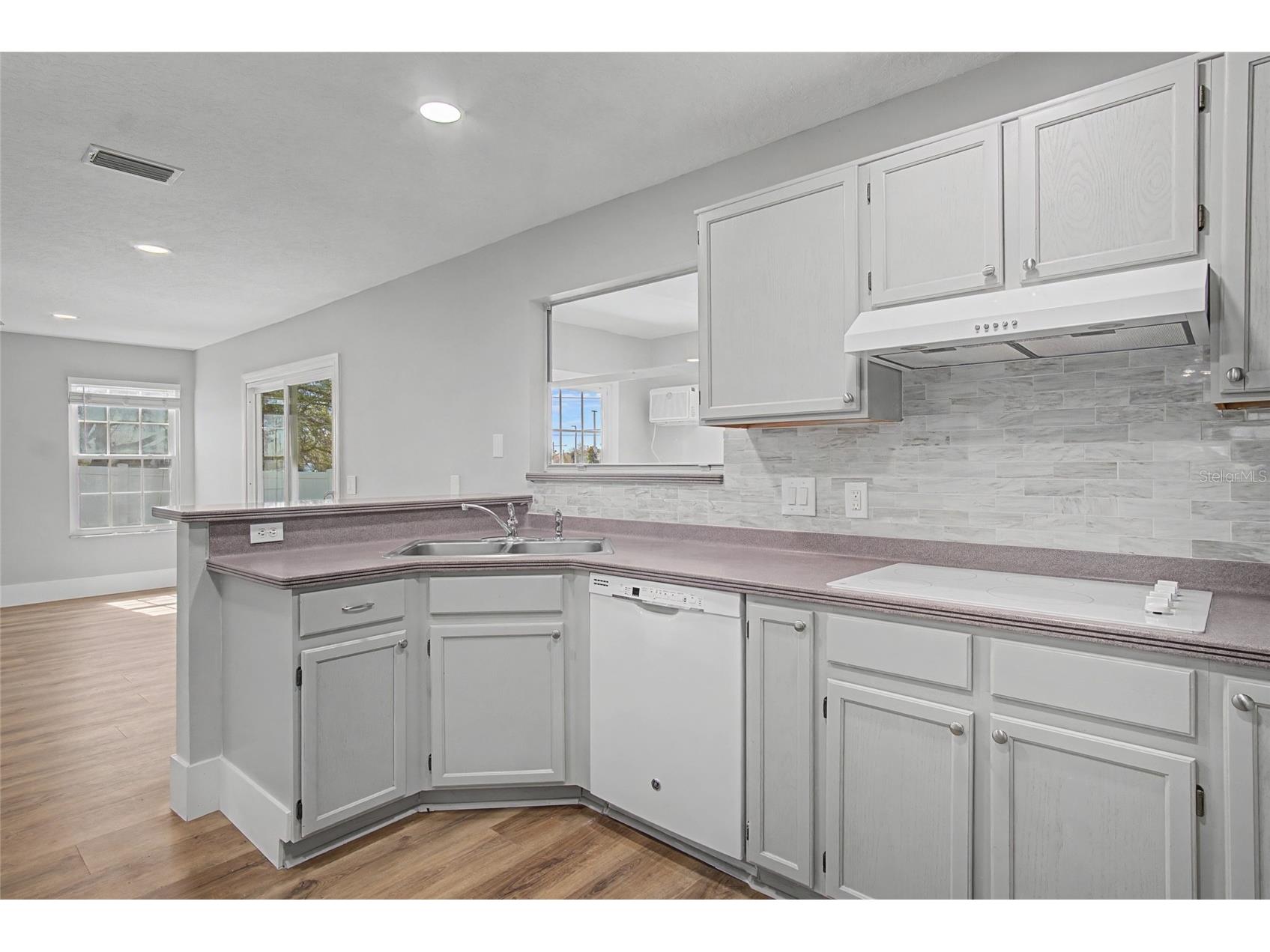 11462 Commercial Street Orlando FL 32836 O6384830 image15