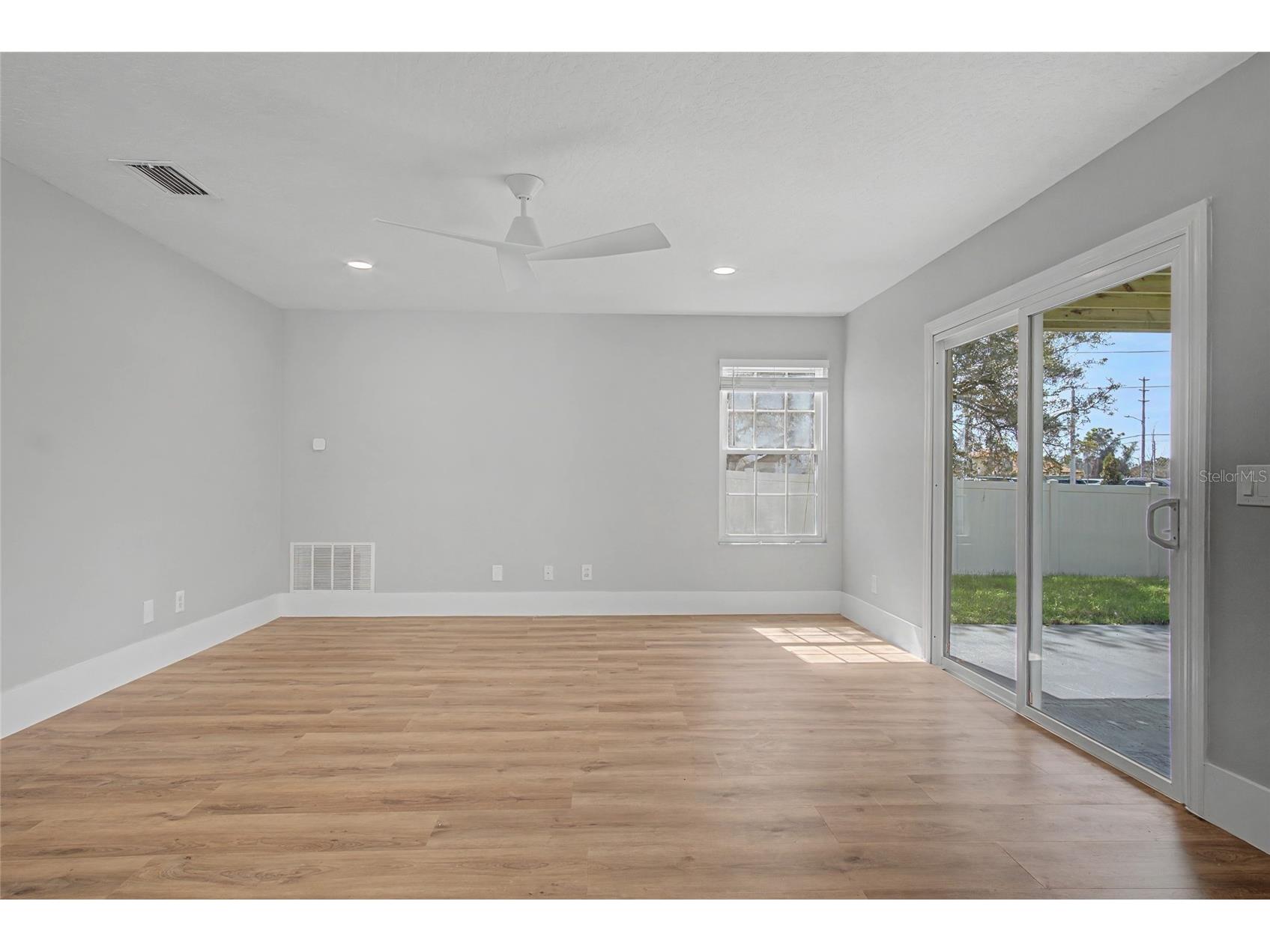 11462 Commercial Street Orlando FL 32836 O6384830 image16