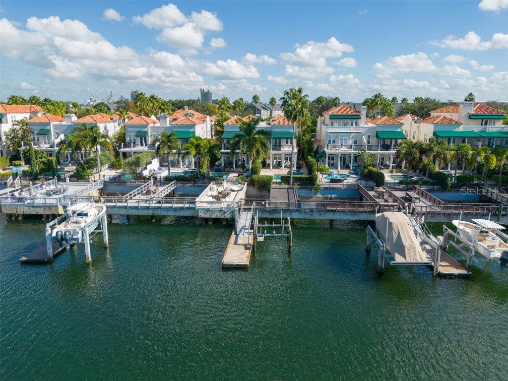 1147 Abbeys Way Tampa FL 33602 A4590499 image1