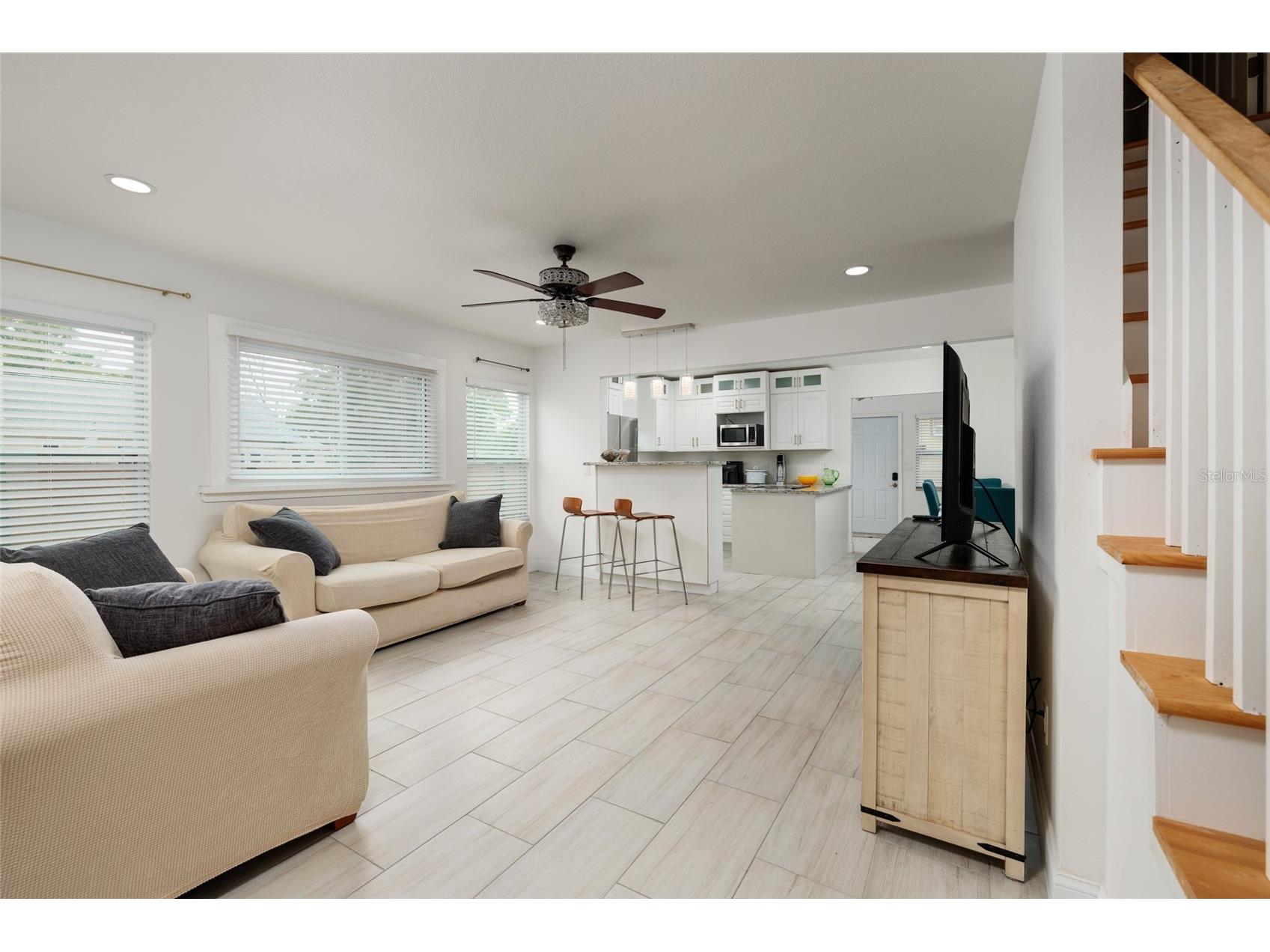 1147 James Avenue S Saint Petersburg FL 33705 TB8524250 image4